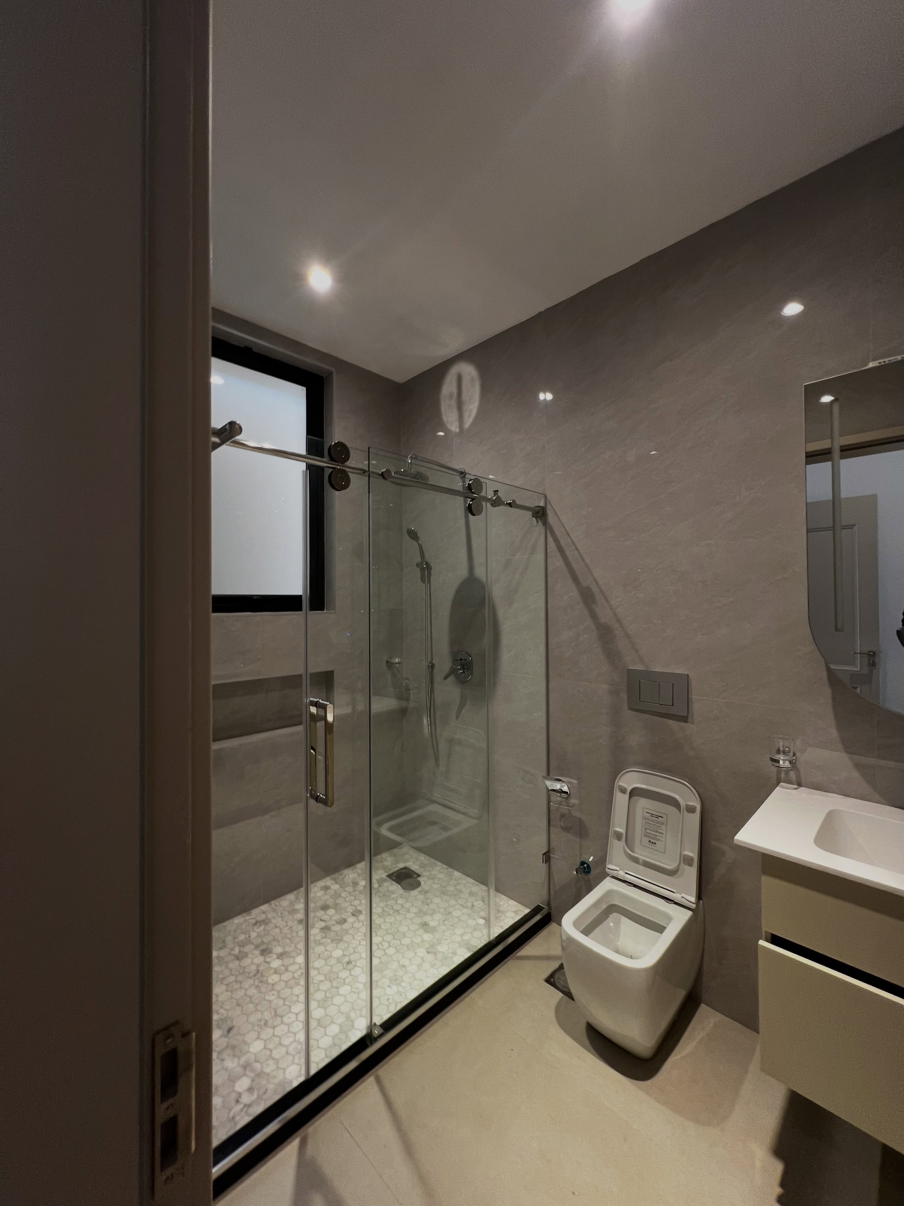 5 Bed Townhouse on Lavington - Image 9