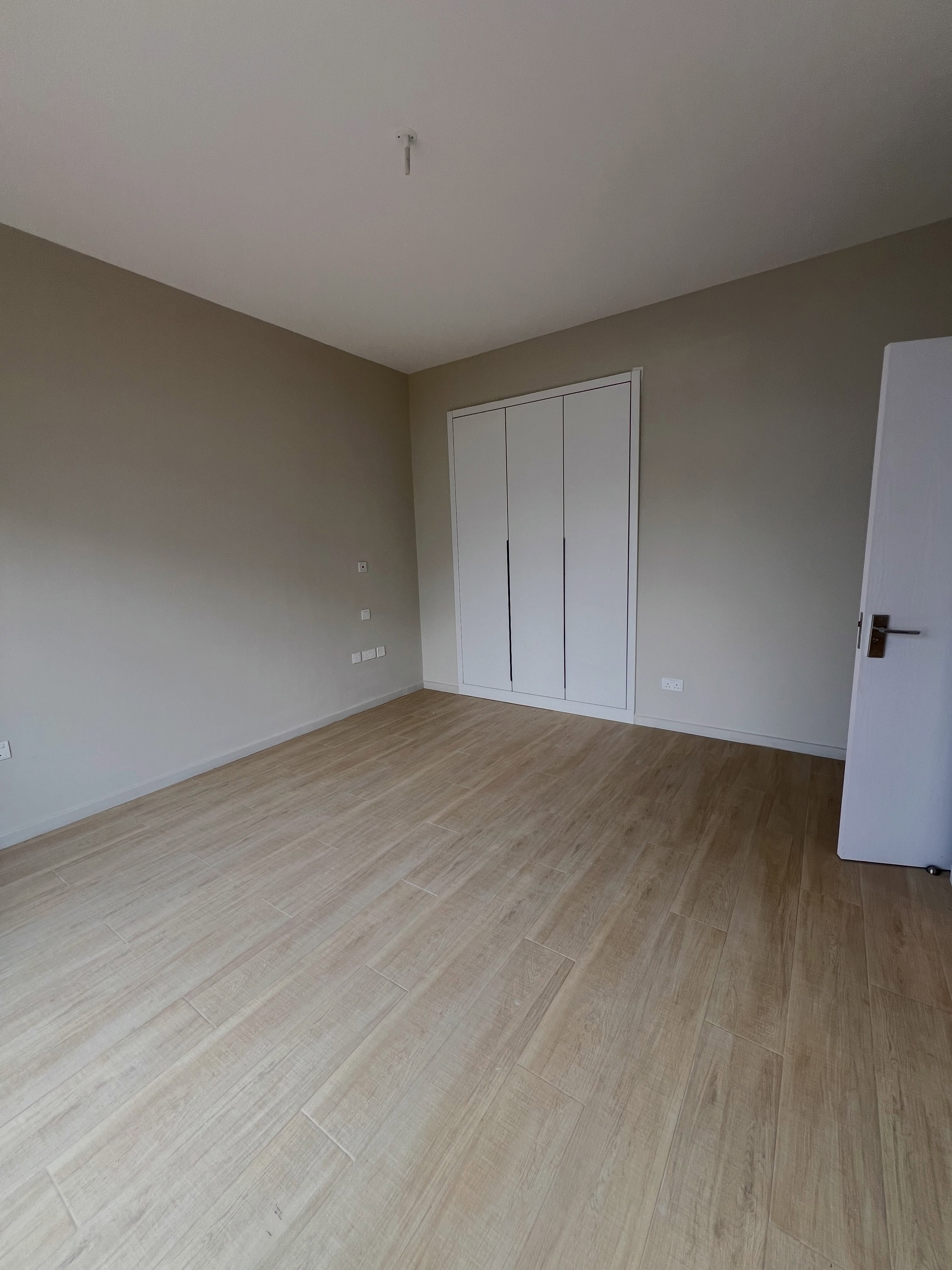 5 Bed Apartment on Spring Valley - Image 9