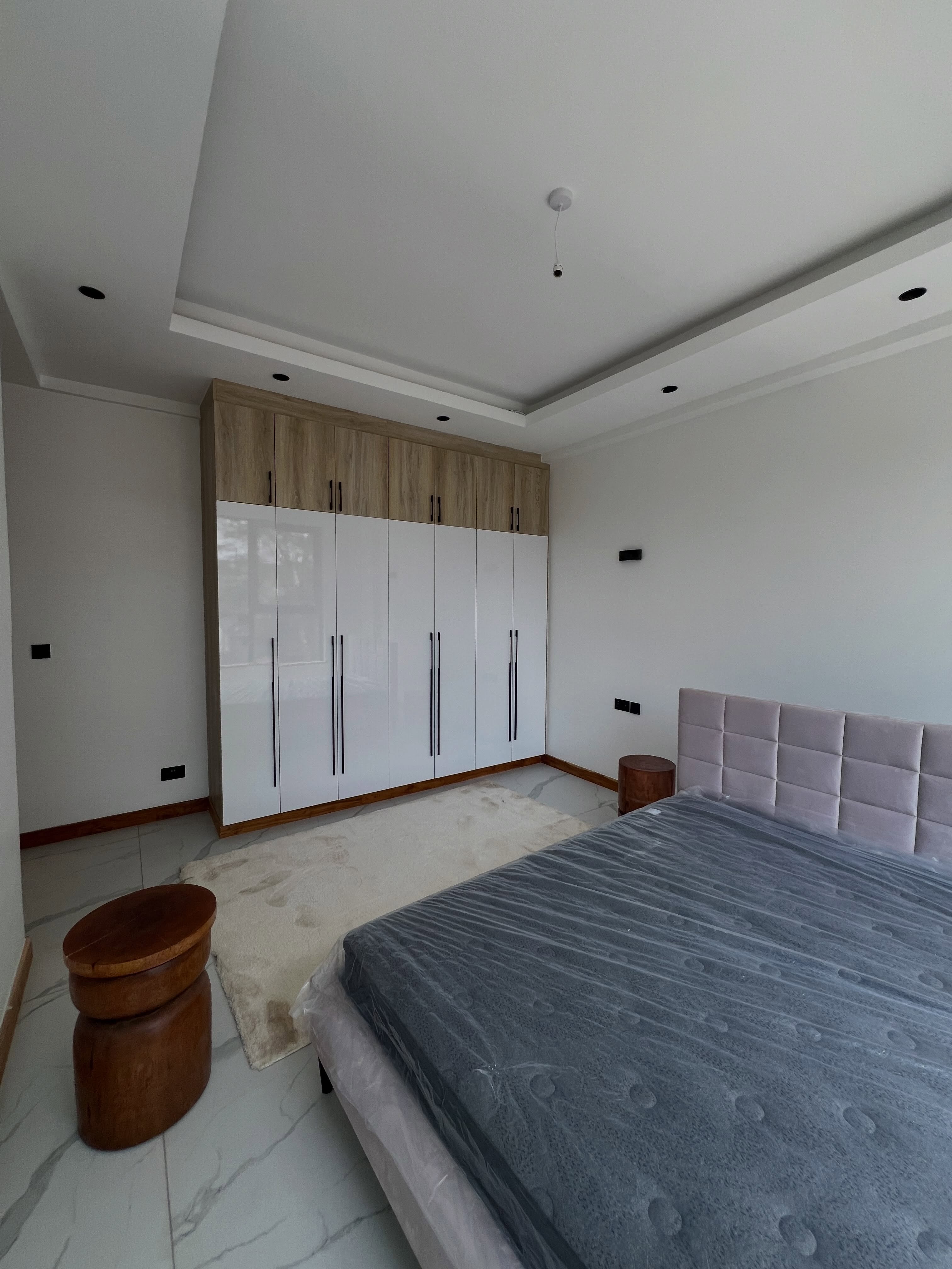4 Bed Apartment on Peponi Road - Image 10