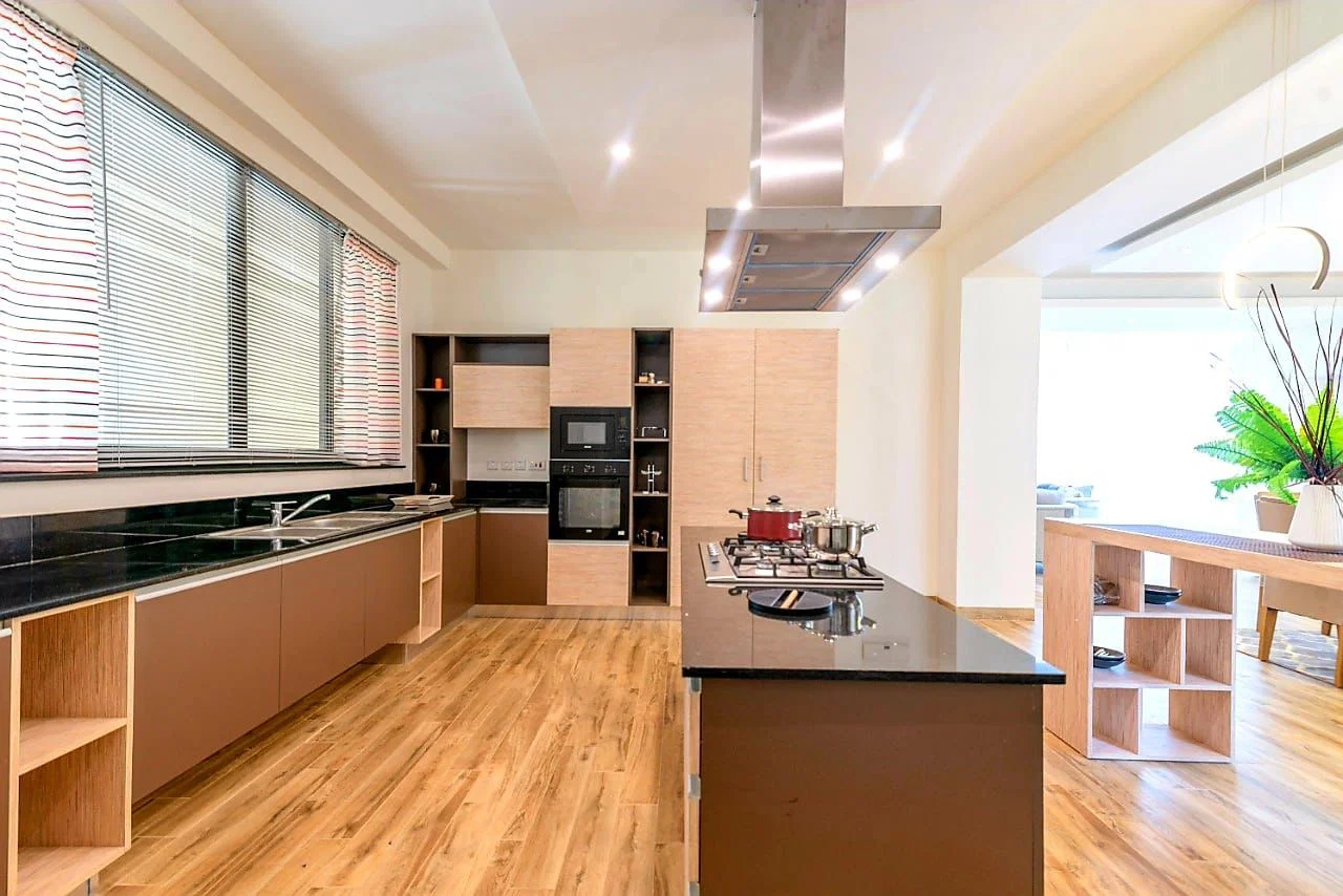 3 Bed Apartment on Westland, Riverside - Image 10