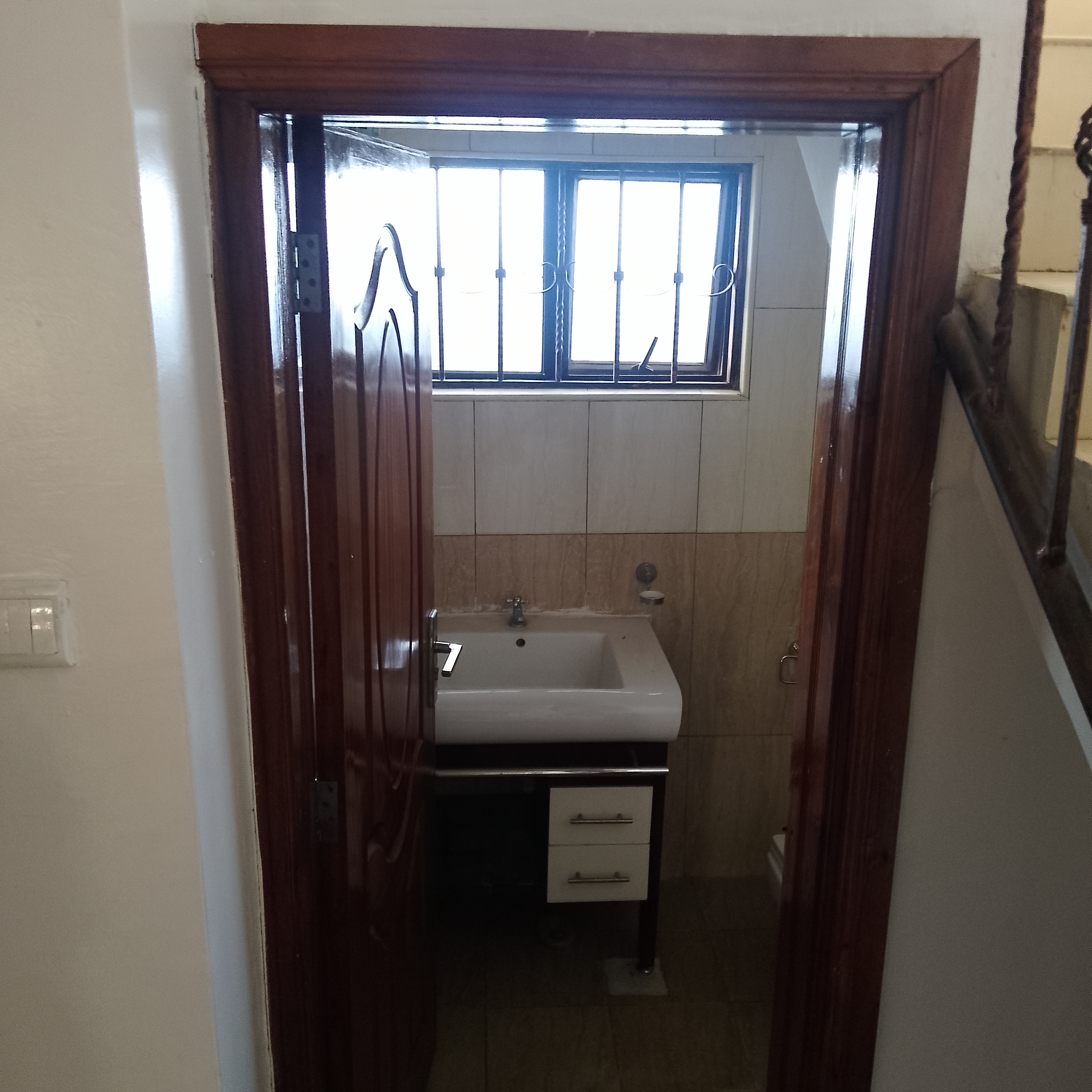 5 Bed Townhouse on Parklands - Image 7