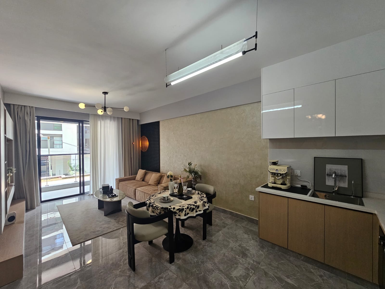 1 Bed Apartment on Lavington - Image 8