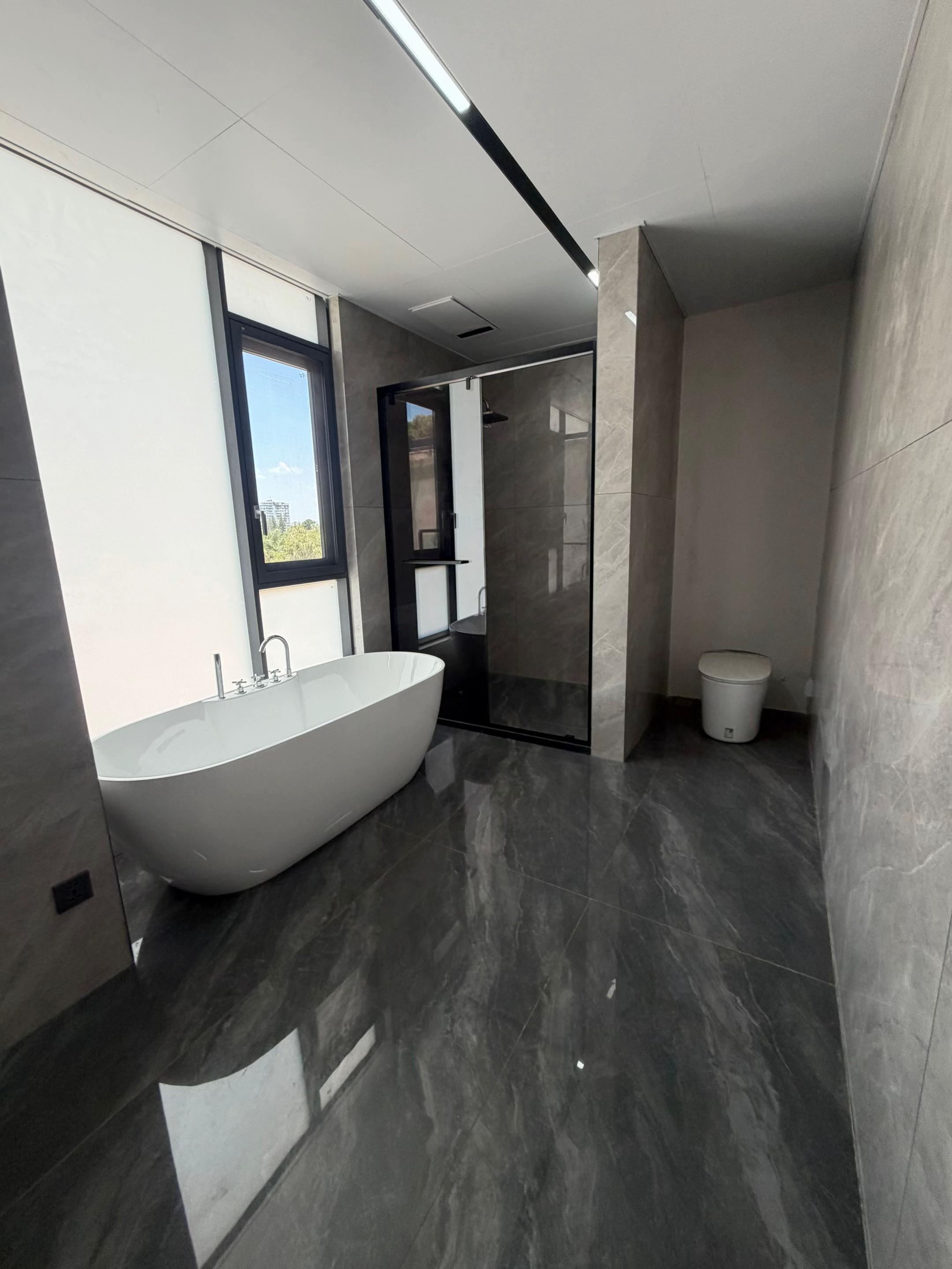 5 Bed Villa on Kitisuru - Image 6