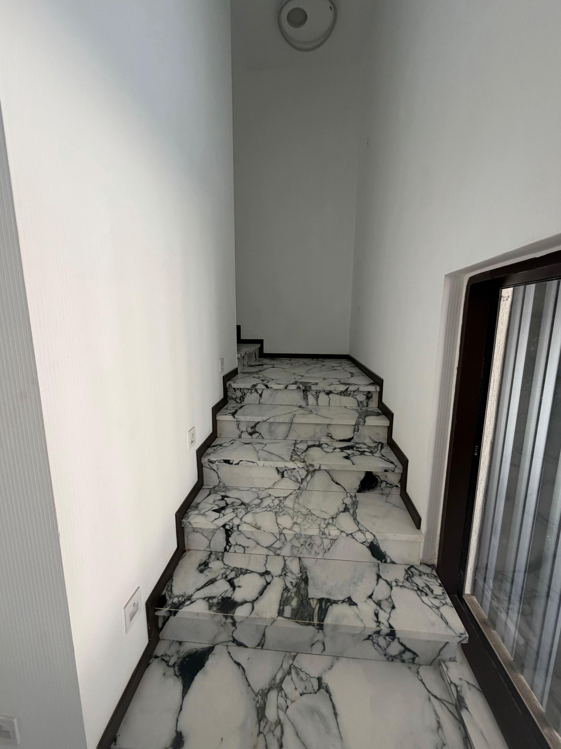 5 Bed Villa on Kitisuru - Image 9