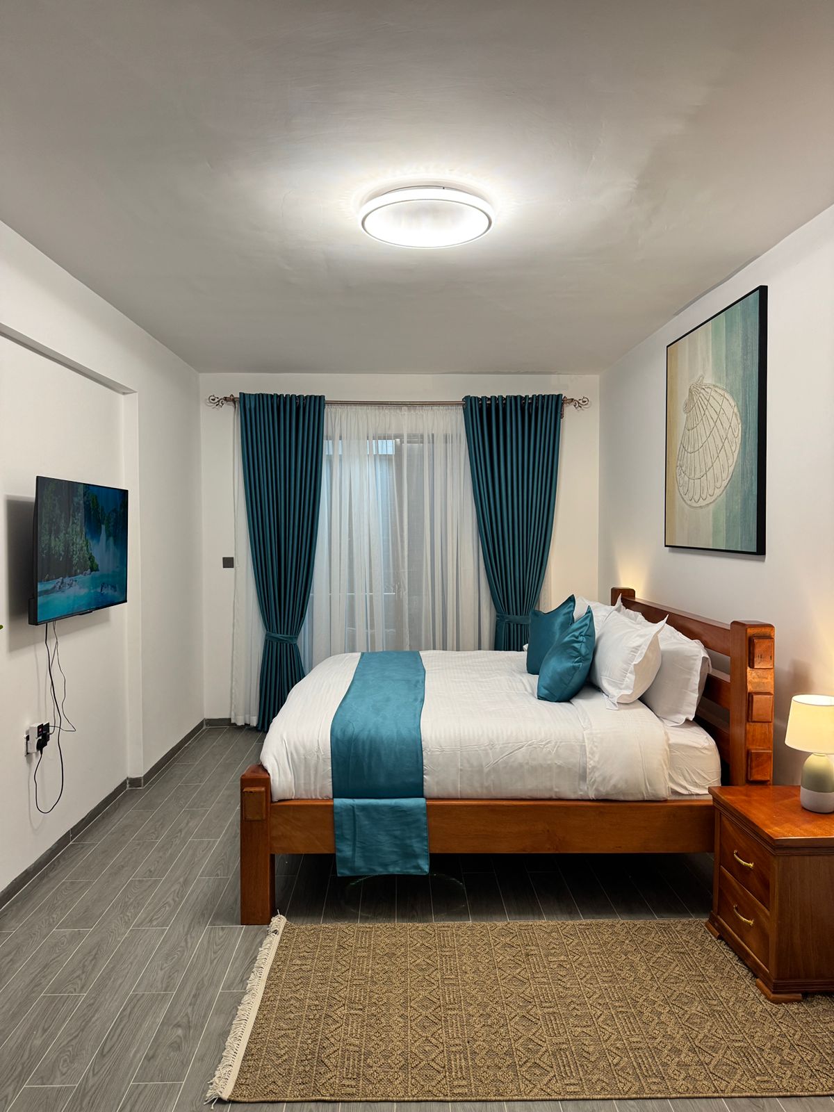 2 Bed Apartment on Westlands Road - Image 7